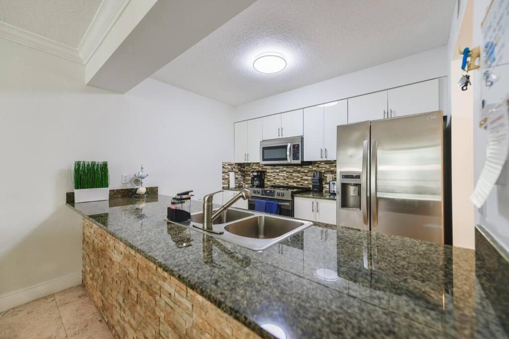 Centric Modern 40Thfloor Brickell Condo Free Parking By Palermo Home Miami Exterior photo
